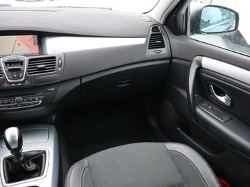 Renault Laguna III Grandtour 2.0 16v 140KM 2008 Renault Laguna 2.0 16V, Navi, Klima, Klimatronic, zdjęcie 7