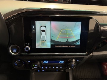 Toyota Hilux VIII Podwójna kabina Facelifting 2024 2.8 D-4D 204KM 2025 Toyota Hilux 2.8 D-4D mHEV Double Cab Executive 4x, zdjęcie 16