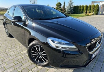 Volvo V40 II Hatchback 2.0 T2 DRIVE-E 122KM 2016 Volvo V40 Volvo V40 T2 Drive-E Summum 2.0 Benzyna 122KM, zdjęcie 3