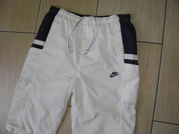 464.1 Spodenki damskie Nike r L