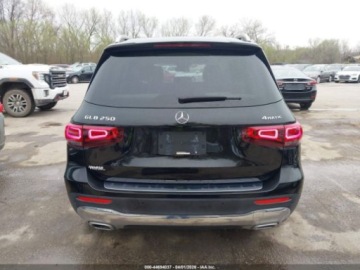 Mercedes GLB 2022 Mercedes-Benz GLB 2022 MERCEDES-BENZ GLB 250 4MATIC 2.0 Benzyna 221KM, zdjęcie 16