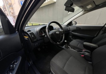 Hyundai i30 I CW 1.4 DIHC CVVT 109KM 2009 Hyundai i30 klima Isofix Relingi Warszawa 1.4 Benzyna 109KM, zdjęcie 6