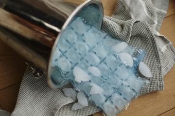 Самозакрывающиеся пакеты для льда со 192 шариками ICE CUBES.