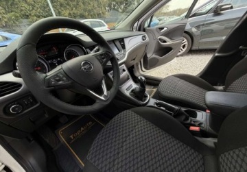 Opel Astra J GTC 1.4 Turbo ECOTEC 140KM 2018 Opel Astra 1.4T 140KM manual GWARANCJA bezwypadkowy LINE ASSIST 1.4, zdjęcie 17