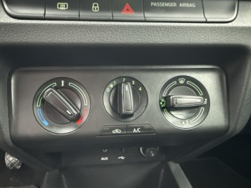 Skoda Fabia III Hatchback 1.2 TSI 90KM 2016 Škoda Fabia Skoda Fabia 1.2 90km. Wersja EDITION., zdjęcie 20