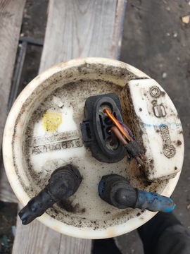 NÁDRŽ PALIVA VW VOLKSWAGEN LUPO 1 FOTO 1.4 MPI 98-02 TĚSNÝ HOLÁ