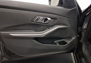 BMW Seria 3 G20-G21 Touring 2.0 320d 190KM 2023 BMW Seria 3 2.0 Diesel 190KM, zdjęcie 10