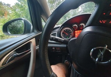 Opel Astra J GTC 1.7 CDTI ECOTEC 110KM 2013 Opel Astra Opel Astra 1.7 CDTI DPF Exklusiv 1.7 Diesel 110KM, zdjęcie 14