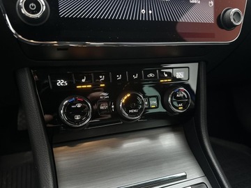 Skoda Superb III Liftback Facelifting 2.0 TDI SCR 200KM 2022 Skoda Superb 2.0 TDI 200KM Style DSG Pakiet Comfor, zdjęcie 22