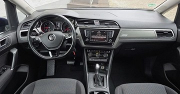 Volkswagen Touran III 1.6 TDI 110KM 2016 Volkswagen Touran 1,6 TDI 110 KM NAVI klimatronic OPLACONY 1.6 Diesel, zdjęcie 18