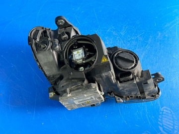 LEVÝ BI XENON MERCEDES W204 NE TORZNÍ VELMI DOBRÝ KPL EUR