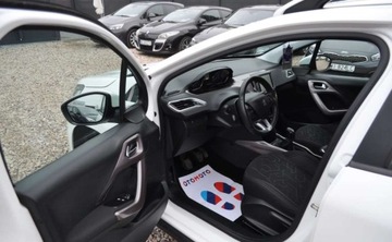 Peugeot 2008 I SUV 1.2 VTi 82KM 2013 Peugeot 2008 Benzyna Klimatyzacja 1.2 Benzyna 82KM, zdjęcie 11