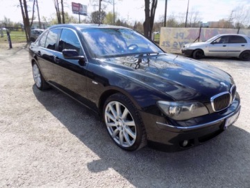 BMW Seria 7 E65 Sedan 750 i 367KM 2005 BMW Seria 7 BIALOLEKA 4.8 V8 Benzyna (367 KM), 2005r prod. KOMIS TYSIAK, zdjęcie 1