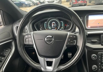 Volvo V40 II Hatchback Facelifting 2.0 D2 120KM 2018 Volvo V40 , R- Design , nawigacja , skorzane fotele 2.0 Diesel 120KM, zdjęcie 21