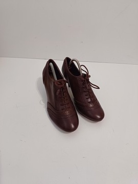 Botki damskie skórzane marki Clarks