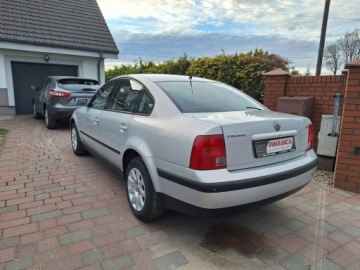 Volkswagen Passat B5 Sedan 1.8 20V 125KM 1998 Volkswagen Passat 62 Tyś kilometrów auto jak, zdjęcie 9
