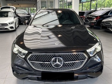 Mercedes Klasa E W214 2023 E Klasa 300 e AMG Estate 2.0 (333KM) 2023, zdjęcie 1