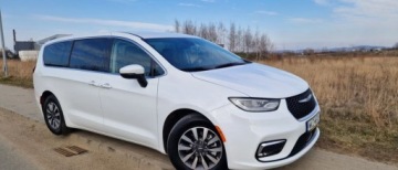 Chrysler Pacifica II 3.6 V6 Hybrid 264KM 2023 Chrysler Pacifica Chrysler Pacifica 3.6 Hybryda Plug-in 264KM, zdjęcie 2