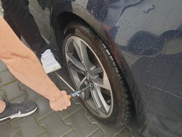НАСАДКА ДЛЯ АВТОМОБИЛЬНЫХ КОЛЕСНЫХ КЛЮЧЕЙ СКЛАДНАЯ 17,19 мм