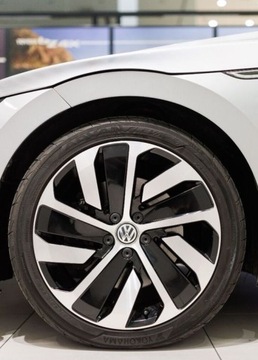 Volkswagen Arteon Fastback 2.0 TSI 272KM 2019 Volkswagen Arteon 2.0 TSI 4Motion R-Line DSG 2.0 Benzyna 272KM, zdjęcie 14