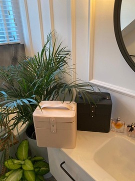 КОСМЕТИЧЕСКАЯ КОРОБКА КОСМЕТИЧЕСКАЯ КОРОБКА