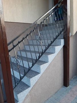 КОВРОВОЕ ПОКРЫТИЕ ИЗ ЭПОКСИДНОЙ СМОЛЫ / ЛЕСТНИЦЫ