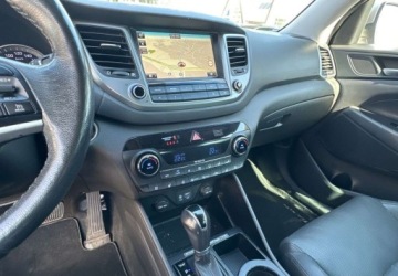 Hyundai Tucson III SUV 1.6 T-GDI 177KM 2015 Hyundai Tucson Tour De Pologne 4WD DCT Tour De Pologne 4WD DCT 1.6 Benzyna, zdjęcie 8