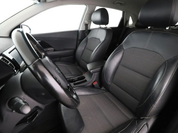 Kia Niro I Crossover 1.6 GDi Hybrid 141KM 2017 Kia Niro hybryda półskóra navi kamera, zdjęcie 12