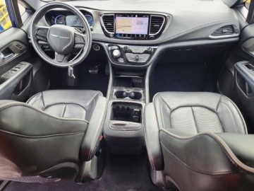 Chrysler Pacifica II 2021 Chrysler Pacifica Hybrid Limited 2021 3.6 Hybryda Plug-in 260KM, zdjęcie 8