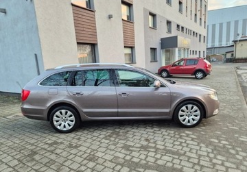 Skoda Superb II Kombi 2.0 TDI CR DPF 140KM 2011 Skoda Superb 2.0 tdi 140km 4x4 dsg xenon hak kombi 2.0 Diesel 140KM, zdjęcie 5