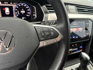 Volkswagen Passat B8 Variant Facelifting 2.0 TDI SCR 200KM 2022 Volkswagen Passat 2.0 TSI 200KM 4Motion FV 23%, zdjęcie 24