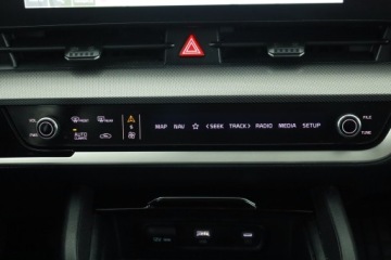 Kia Sportage V SUV 1.6 T-GDI HEV 230KM 2023 Kia Sportage 1.6 T-GDI HEV, Salon Polska, zdjęcie 13