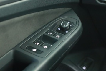 Volkswagen Golf VIII Hatchback Plug-In-Hybrid 1.4 TSI 204KM 2022 VW Golf 1.4 TSI eHybrid, Salon Polska, zdjęcie 12