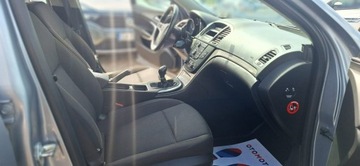 Opel Insignia I Sedan 1.8 Twinport ECOTEC 140KM 2009 Opel Insignia climatronic, zdjęcie 16