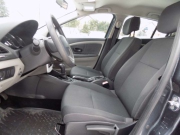 Renault Megane III Hatchback 1.6 16v 110KM 2010 Renault Megane BIALOLEKA 1.6 Benzyna LPG (110 KM), 2010r. prod. KOMIS T, zdjęcie 6