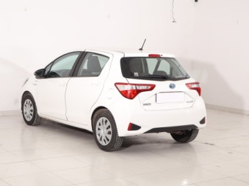 Toyota Yaris III Hatchback 5d Facelifting 2017 1.5 Hybrid 100KM 2020 Toyota Yaris 1.5 Hybrid, Salon Polska, zdjęcie 3