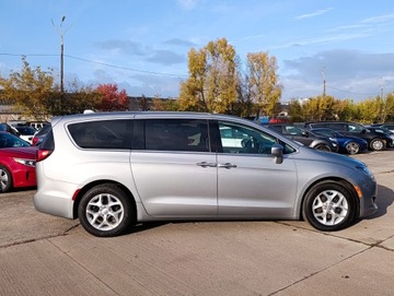 Chrysler Pacifica II 2018 chrysler pacifica Instalacja gazowa, Mały przebieg, 7 osób, Touring Plus, zdjęcie 16