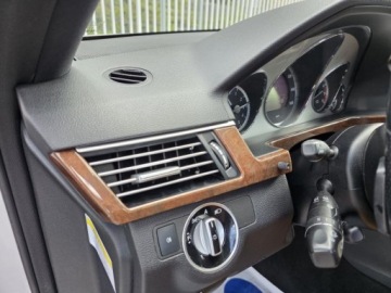 Mercedes Klasa E W212 Kombi 350 4MATIC 272KM 2011 MERCEDES E 350 4MATIC, V6 3.5l 272KM Przebieg: 194,588km Dokumentacja, zdjęcie 7