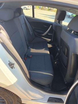 BMW Seria 1 F20-F21 Hatchback 5d 116d 116KM 2011 BMW Seria 1 BMW Seria 1 2.0 Model 116d 2.0diesel 116KM 2.0 Diesel 116KM, zdjęcie 7