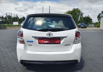 Toyota Verso Minivan Facelifting 1.6 D-4D 112KM 2015 Toyota Verso Toyota Verso 1.6Diesel Zadbana Stan BDB 1.6 Diesel 112KM, zdjęcie 10