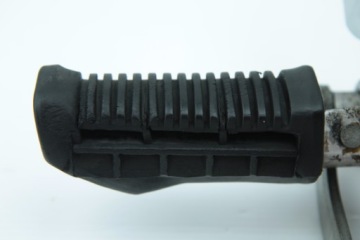 SUZUKI GS 500 89-07 КОМПЛЕКТ ПОДНОЖКА ПРАВАЯ ПЕРЕДНЯЯ