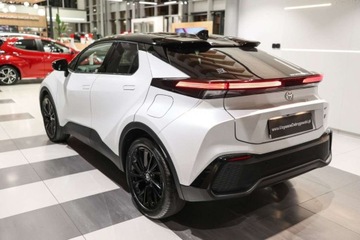Toyota C-HR II SUV 2.0 Hybrid Dynamic Force 197KM 2024 Toyota C-HR 2.0 Hybrid Dynamic Force GR Sport 2.0 Hybryda 197KM, zdjęcie 3