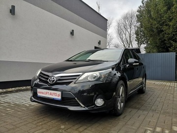 Toyota Avensis III 2014 Toyota Avensis 2.0D4D 126KM Klima Navi Parktronic