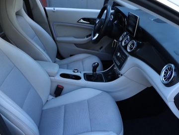 Mercedes CLA C117 Coupe 1.6 180 122KM 2015 Mercedes CLA 180, Salon Polska, Skóra, Xenon, zdjęcie 8