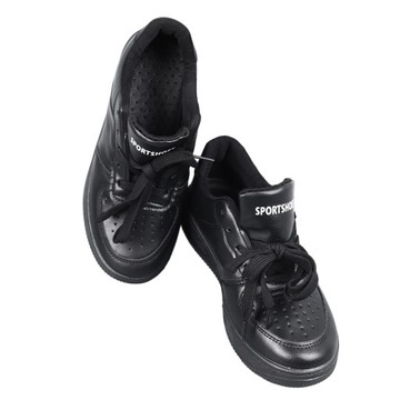 Стильная женская спортивная обувь на толстой подошве.