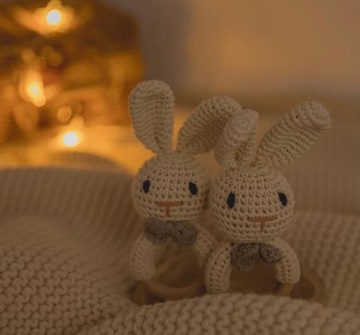 Деревянная прорезыватель-погремушка ЭКО-зайчик, ручная работа.