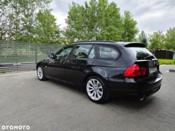 BMW Seria 3 E90-91-92-93 Touring E91 1.6 316i 122KM 2011 BMW Seria 3 BMW Seria 3 1.6 Benzyna 122KM, zdjęcie 2