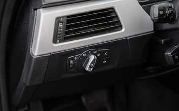 BMW Seria 3 E90-91-92-93 Limuzyna E90 325d 197KM 2009 BMW Seria 3 3.0D 197KM LCI Skora Szyber Navi Automat Gwarancjia 3.0, zdjęcie 15