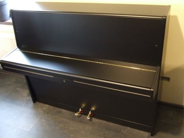 Pianino Pfeiffer z mechanizmem Renner, made in Germany, czarne z 1969 r.