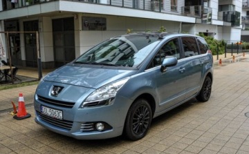 Peugeot 5008 I Minivan 1.6 THP 156KM 2009 Peugeot 5008 Bezwypadkowy Panorama 1.6 Benzyna 156KM